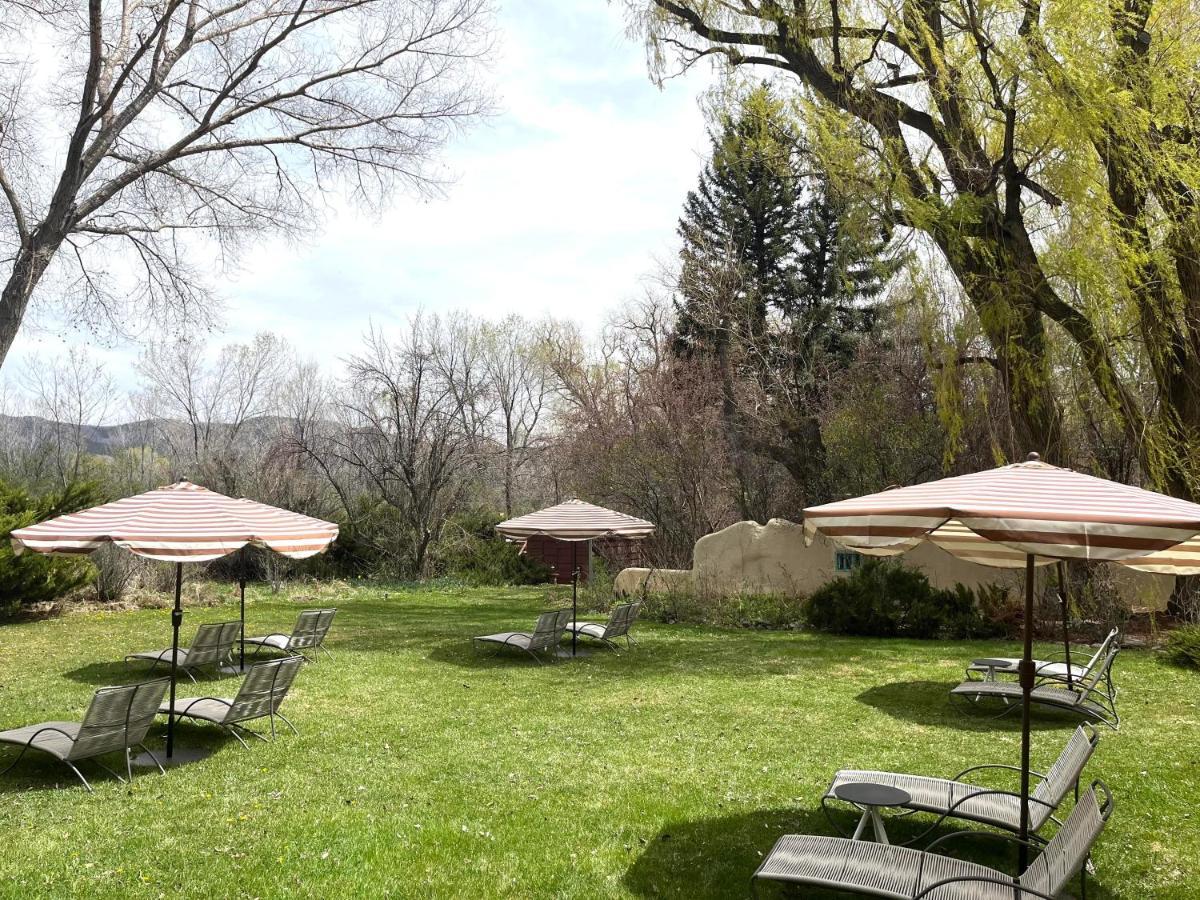 Hacienda Del Sol Bed & Breakfast Taos Exterior photo