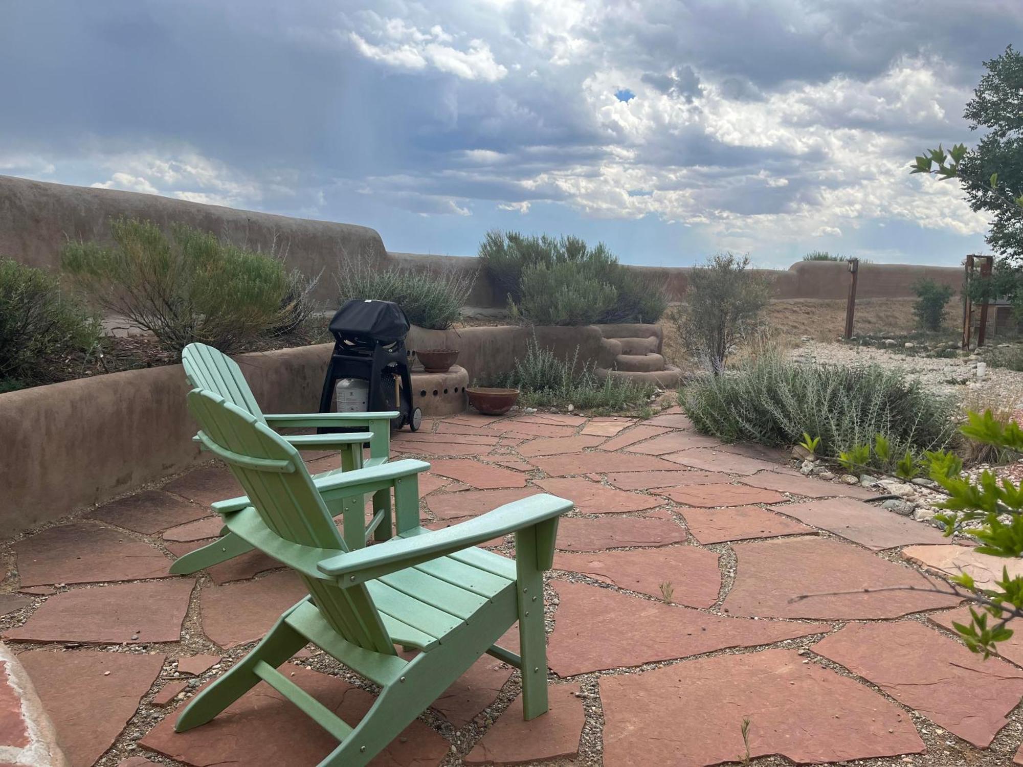 Hacienda Del Sol Bed & Breakfast Taos Exterior photo